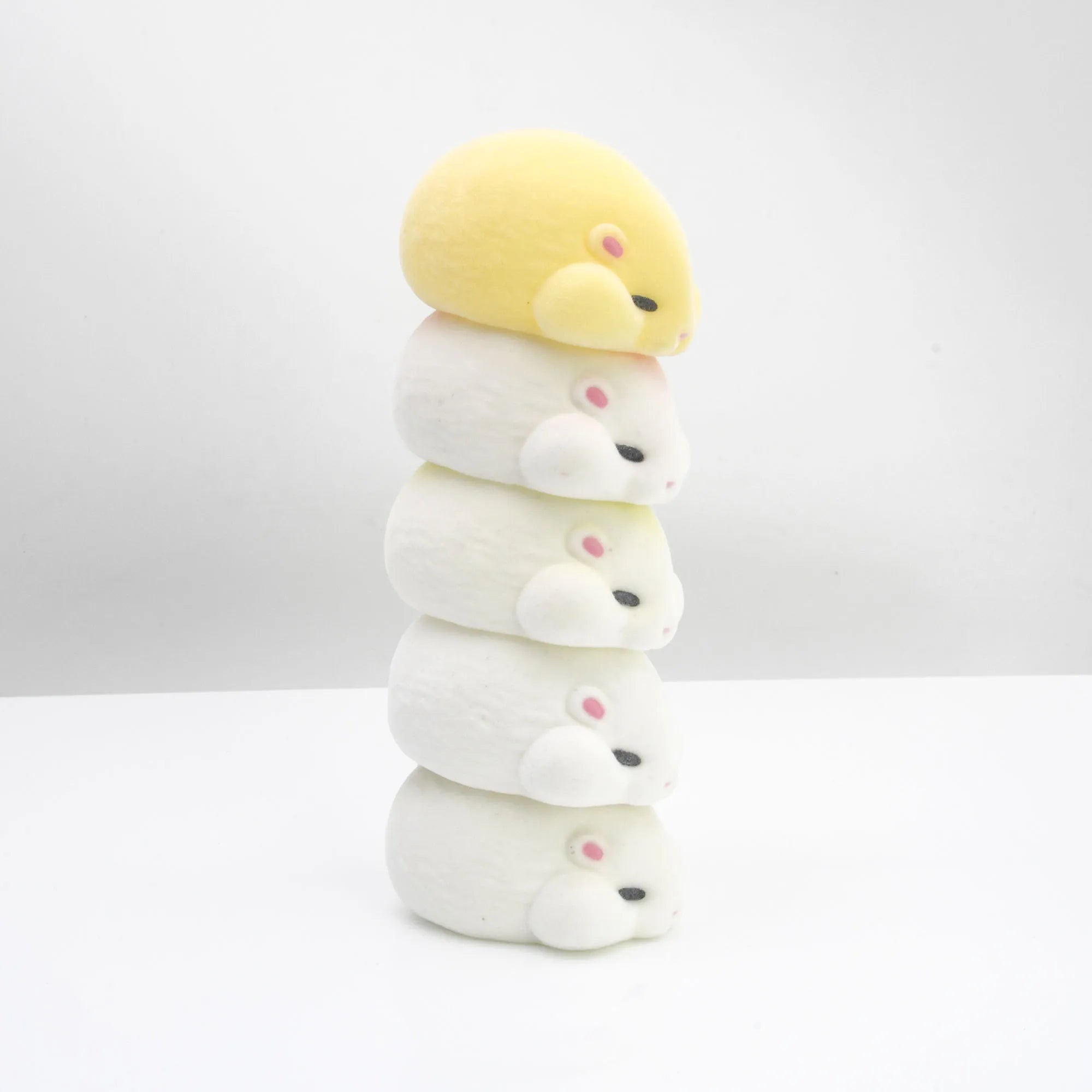 Yell Capsule Toys - Image 3